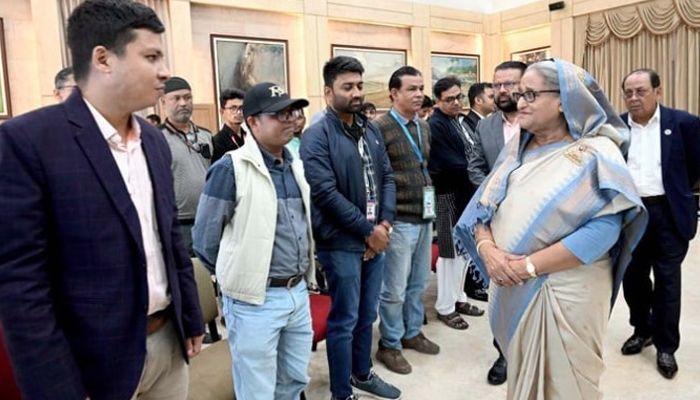 সাংবাদিক নির্যাতনকারীদের রেহাই দেওয়া হবে না : প্রধানমন্ত্রী