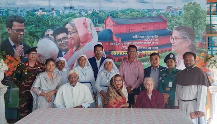 সেই লুসির কণ্ঠে গান শুনলেন শেখ রেহানা