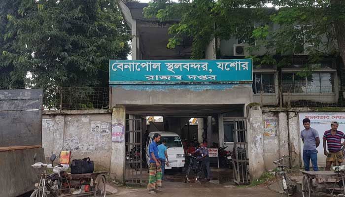 আতাফলের ঘোষণা দিয়ে আনা হলো ‘পারসিমন’