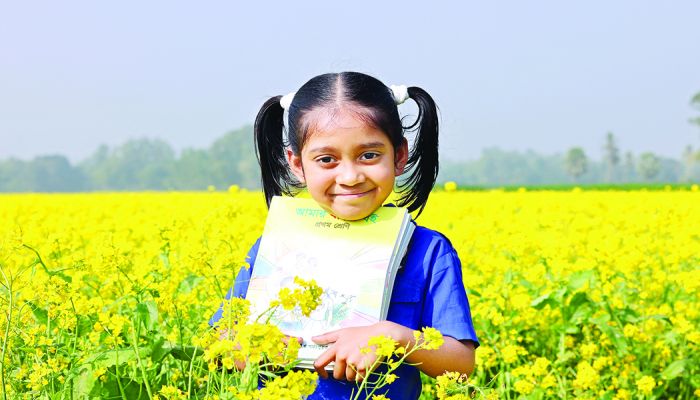 অষ্টম আশ্চর্যের বই উৎসব