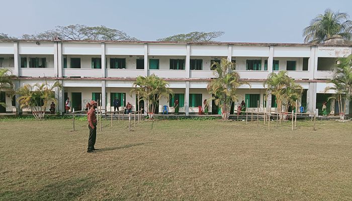 নয় আসনের ২১ কেন্দ্রে ভোট স্থগিত
