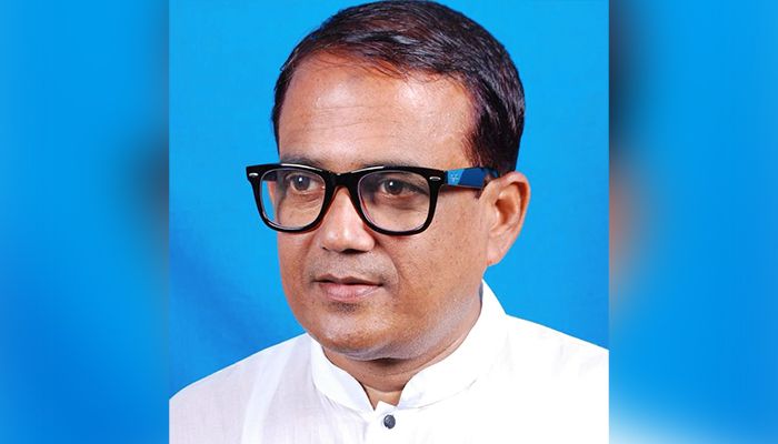সুন্দরবন ইউনিয়ন পরিষদ চেয়ারম্যান ইকরাম ইজারাদার। প্রবা ফটো