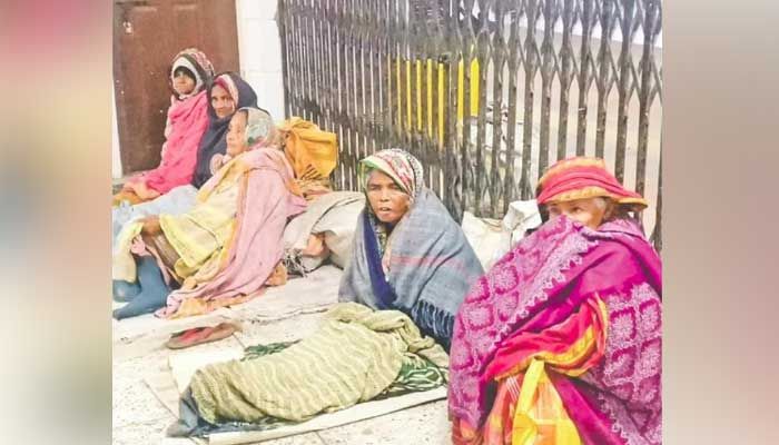 ‘একখান কম্বলের জন্য’  সারা রাতের অপেক্ষা