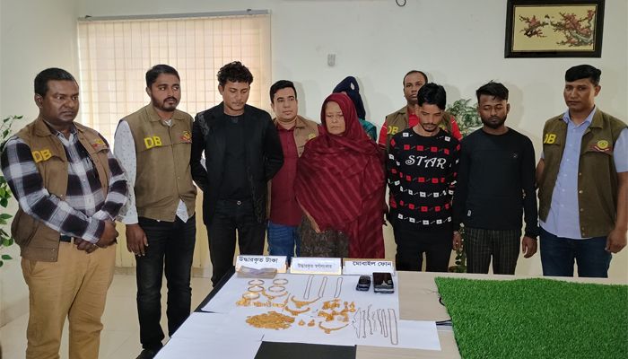 গৃহকর্মী সেজে বাসাবাড়িতে চুরি করে আসছিল বকুল গ্রুপ