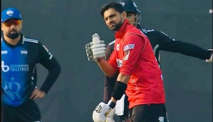 এলিট ক্লাবে শোয়েব মালিক