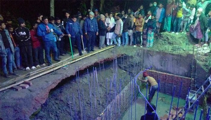 সড়ক দখল করে সেপটিক ট্যাংক নির্মাণ, আওয়ামী লীগ নেতার জরিমানা