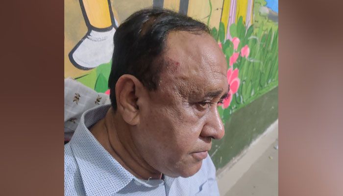 ভোটকেন্দ্রে মারধরের শিকার হলেন মোস্তাফিজুর রহমান