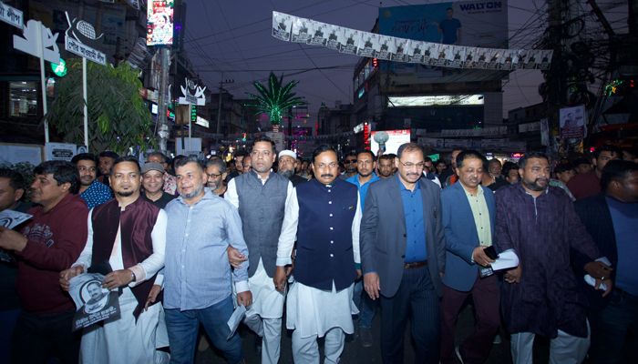 ফেনীতে নিজাম হাজারীর জন্য ভোট চাইলেন আ জ ম নাসির