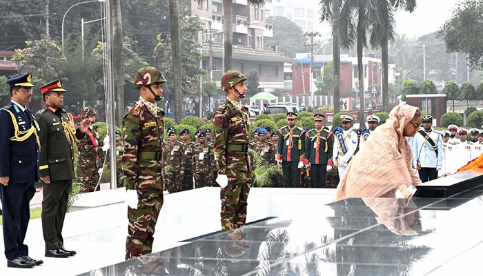 শিখা অনির্বাণে প্রধানমন্ত্রীর শ্রদ্ধা
