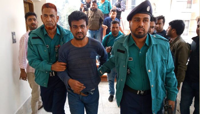 বরিশালে এনডিসিকে চড় দেওয়ায় যুবক আটক