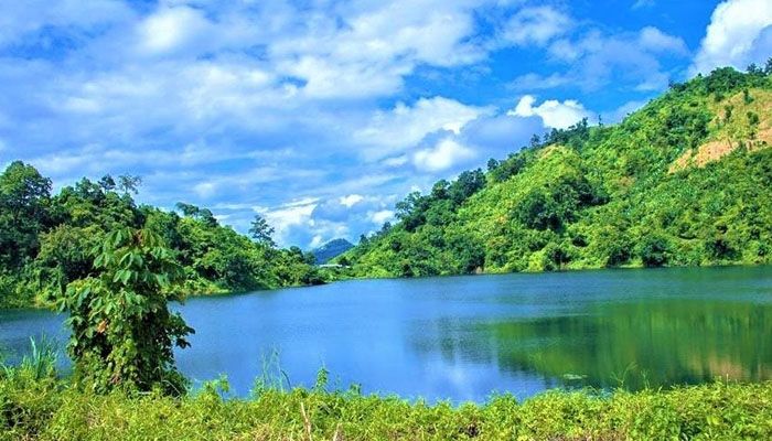 রুমা উপজেলায় পর্যটনকেন্দ্র বগালেক। প্রবা ফটো