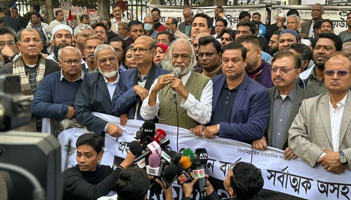 আওয়ামী লীগ দেশের নির্বাচনব্যবস্থা ধ্বংস করেছে : মঈন খান