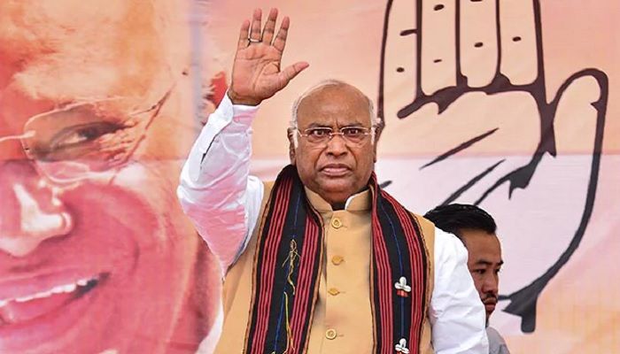 ‘ইন্ডিয়া’র নেতৃত্ব দেবেন কংগ্রেস প্রধান মল্লিকার্জুন খাড়গে