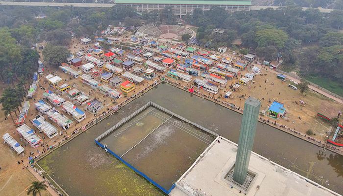 পাখির চোখে অমর একুশে গ্রন্থমেলা