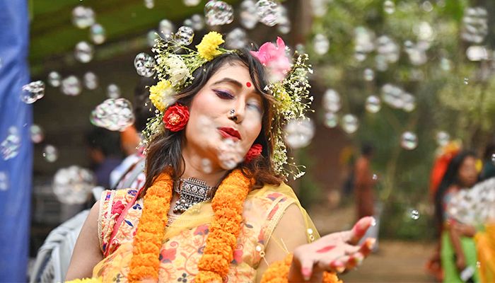 বাঙালির প্রাণের রঙিন উৎসব