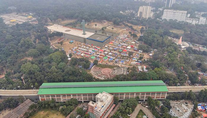 পাখির চোখে অমর একুশে গ্রন্থমেলা
