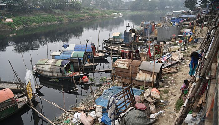 জলে ভাসা জীবন