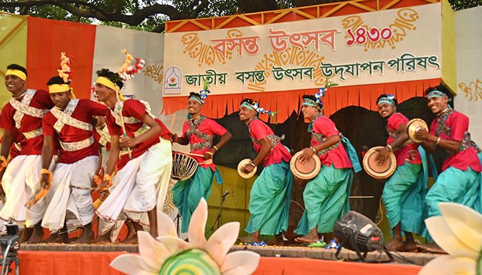 বাঙালির প্রাণের রঙিন উৎসব