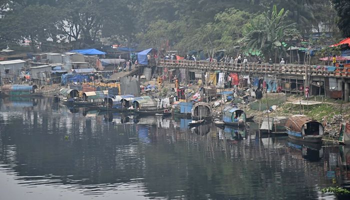 জলে ভাসা জীবন