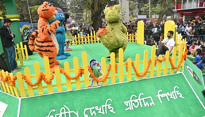ছুটির দিনে জমজমাট শিশুপ্রহর