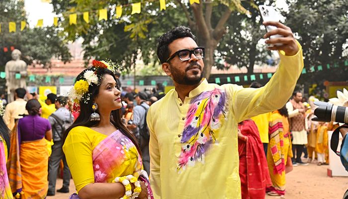 বাঙালির প্রাণের রঙিন উৎসব