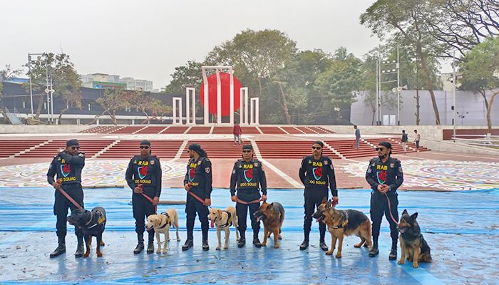 রঙতুলিতে অমর একুশ