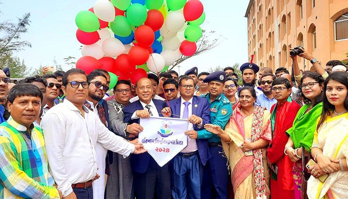 বিশ্ববিদ্যালয়ের কাজ জ্ঞানের প্রজ্বলন করা : ড. আজাদ চৌধুরী