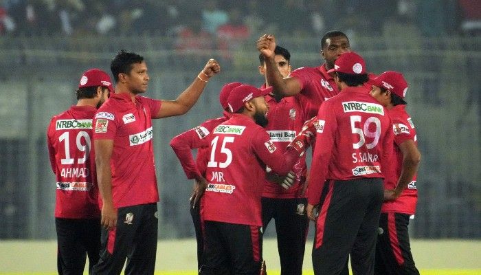 ঢাকার টানা আট ম্যাচে হার, চারে বরিশাল
