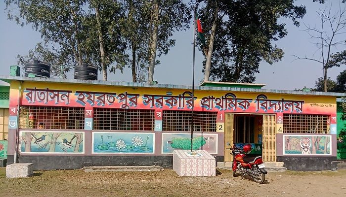 মিঠাপুকুরে প্রধান শিক্ষকের ঘুসিতে নাক ফাটলো সহকারী শিক্ষকের