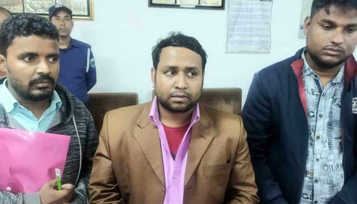 বগুড়ায় শিক্ষক নিয়োগ পরীক্ষায় জালিয়াতি, আটক ১৯