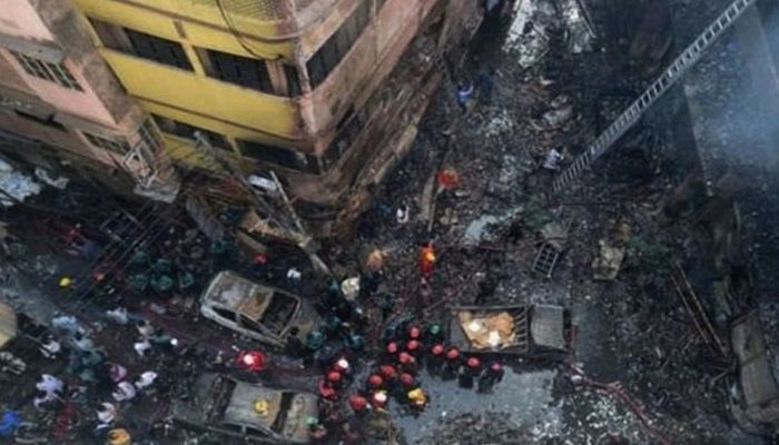 এখনও কেমিক্যাল গোডাউনে ঠাসা পুরান ঢাকা