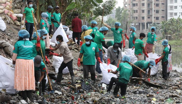 বসিলায় বিডি ক্লিন তারুণ্যের পরিচ্ছন্নতা অভিযান