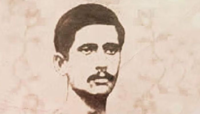 অমৃত নিয়ে ছাইভস্ম দান