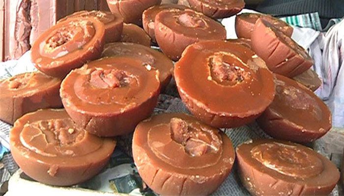 খেজুরগাছ কমলেও বেড়েছে গুড় উৎপাদন!
