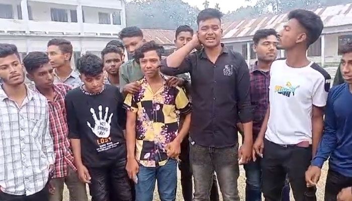 রাত পোহালে এসএসসি পরীক্ষা, প্রবেশপত্র হাতে পায়নি ১৪ শিক্ষার্থী 