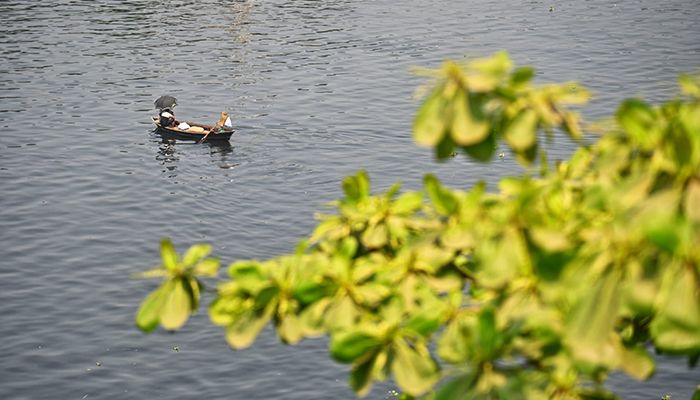 দূষণে বিপর্যস্ত তুরাগ