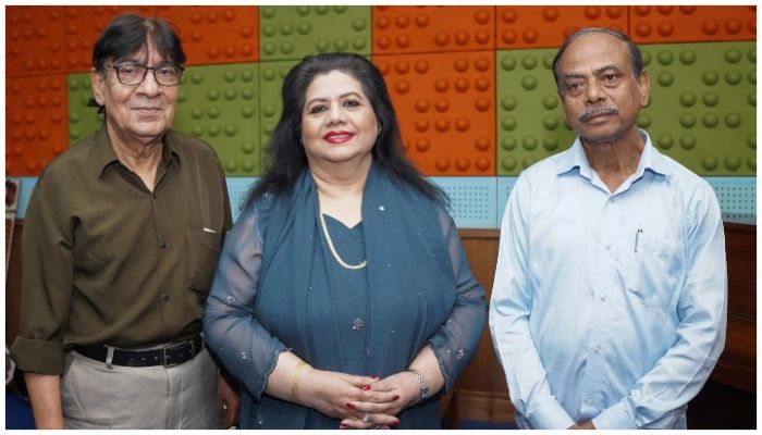 দীর্ঘদিন পর বেতারের গানে রুনা লায়লা
