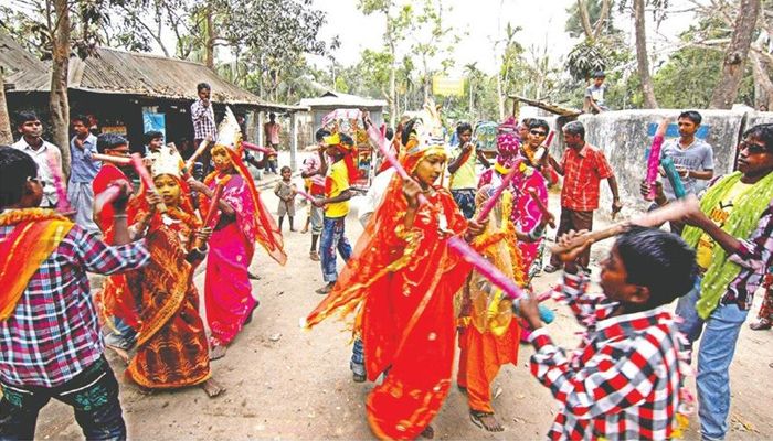 ফাগুয়া উৎসবের দিন 