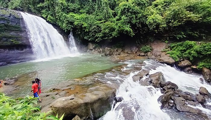 অনিন্দ্যসুন্দর মেঘালয়