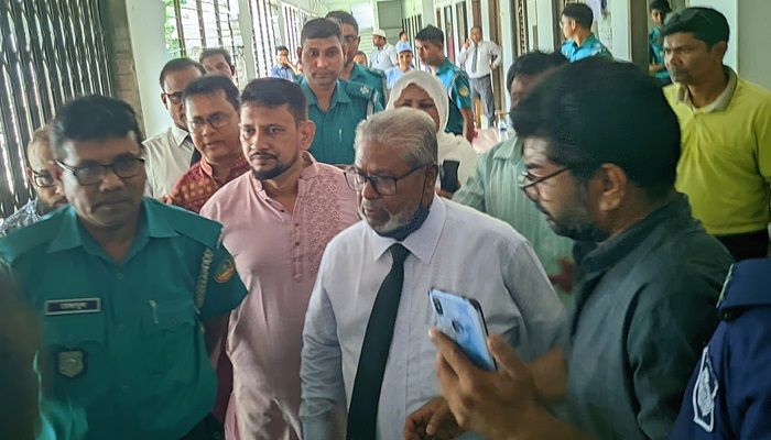 রংপুরে সাজাপ্রাপ্ত বিএনপি নেতার আত্মসমর্পণ, কারাগারে প্রেরণ