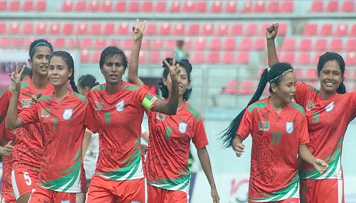 বাংলাদেশের নারী ফুটবলাররা 