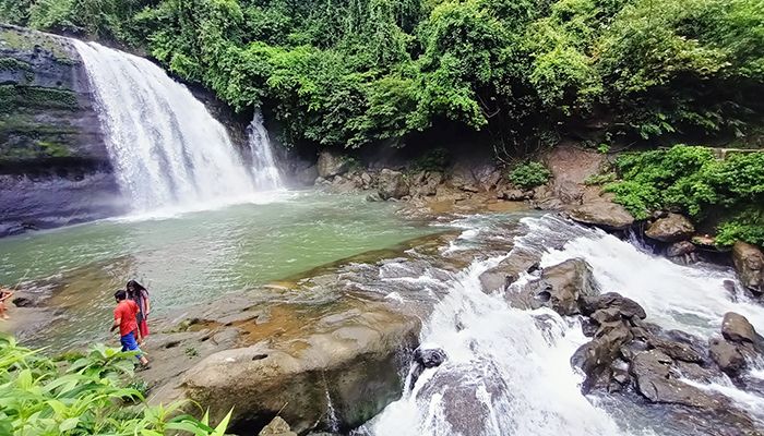 চেনা মেঘালয়ের অচেনা পথ
