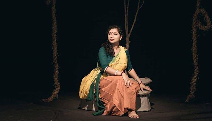 শততম রজনীর অপেক্ষায় কহে বীরাঙ্গনা
