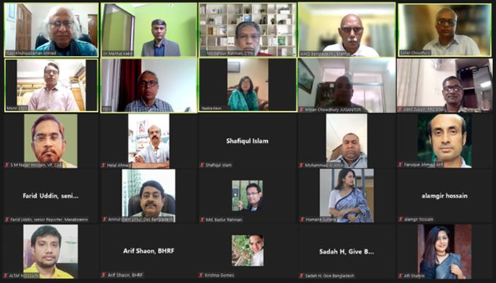 তামাকে কর ও মূল্য বৃদ্ধির বিকল্প নেই
