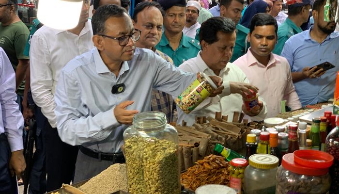 ভোক্তাদের সঙ্গে প্রতারণা করলে কঠোর ব্যবস্থা নেওয়া হবে 