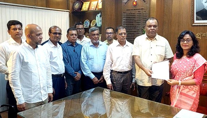 চা-শিল্প রক্ষায় প্রধানমন্ত্রীর হস্তক্ষেপ চান বাগান-মালিকরা