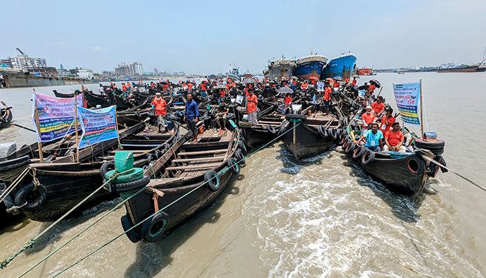 কর্ণফুলী নদীকে ধংস হতে দেওয়া যাবে না 