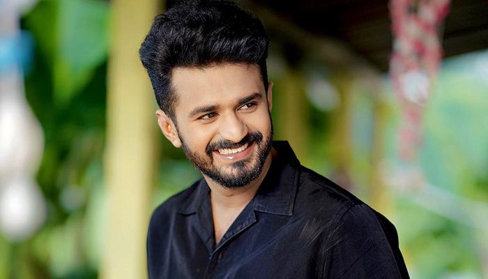 আরজে থেকে সফল অভিনেতা