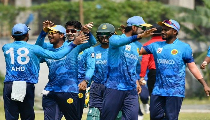 ডিপিএলে অপরাজিত চ্যাম্পিয়ন আবাহনী 