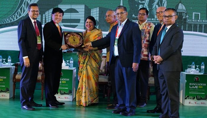 আইপিডিআই ফাউন্ডেশনের আজীবন সম্মাননা পেলেন অধ্যাপক জাফর, আমানুল্লাহ ও ট্যান হুয়েই চিম